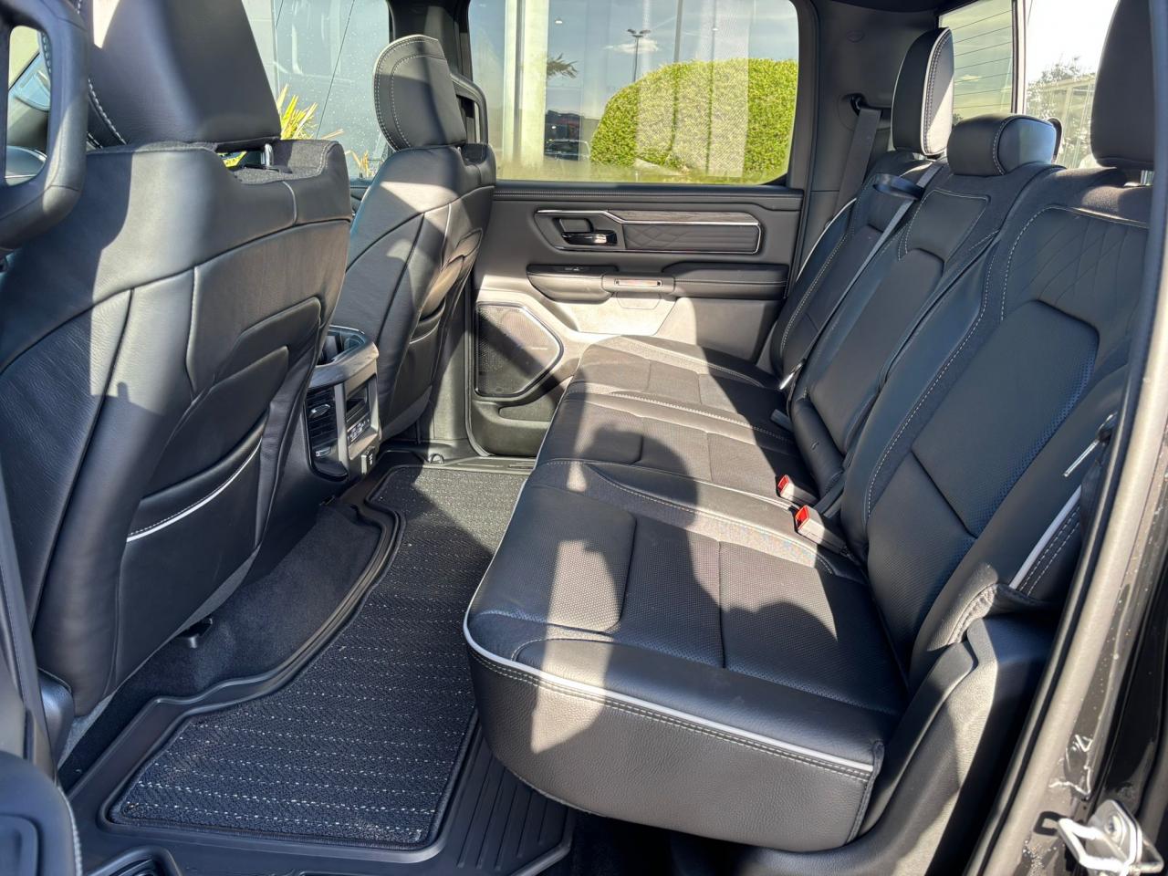 DODGE RAM 1500 CREW LIMITED NIGHT EDITION RAMBOX HAYON MULTI