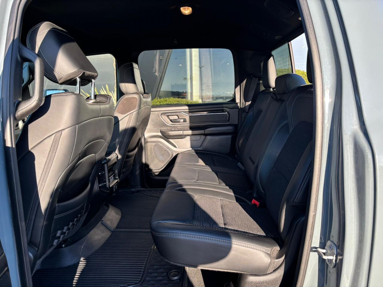 DODGE RAM BIG HORN BUILT TO SERVE - VENTE A MARCHAND