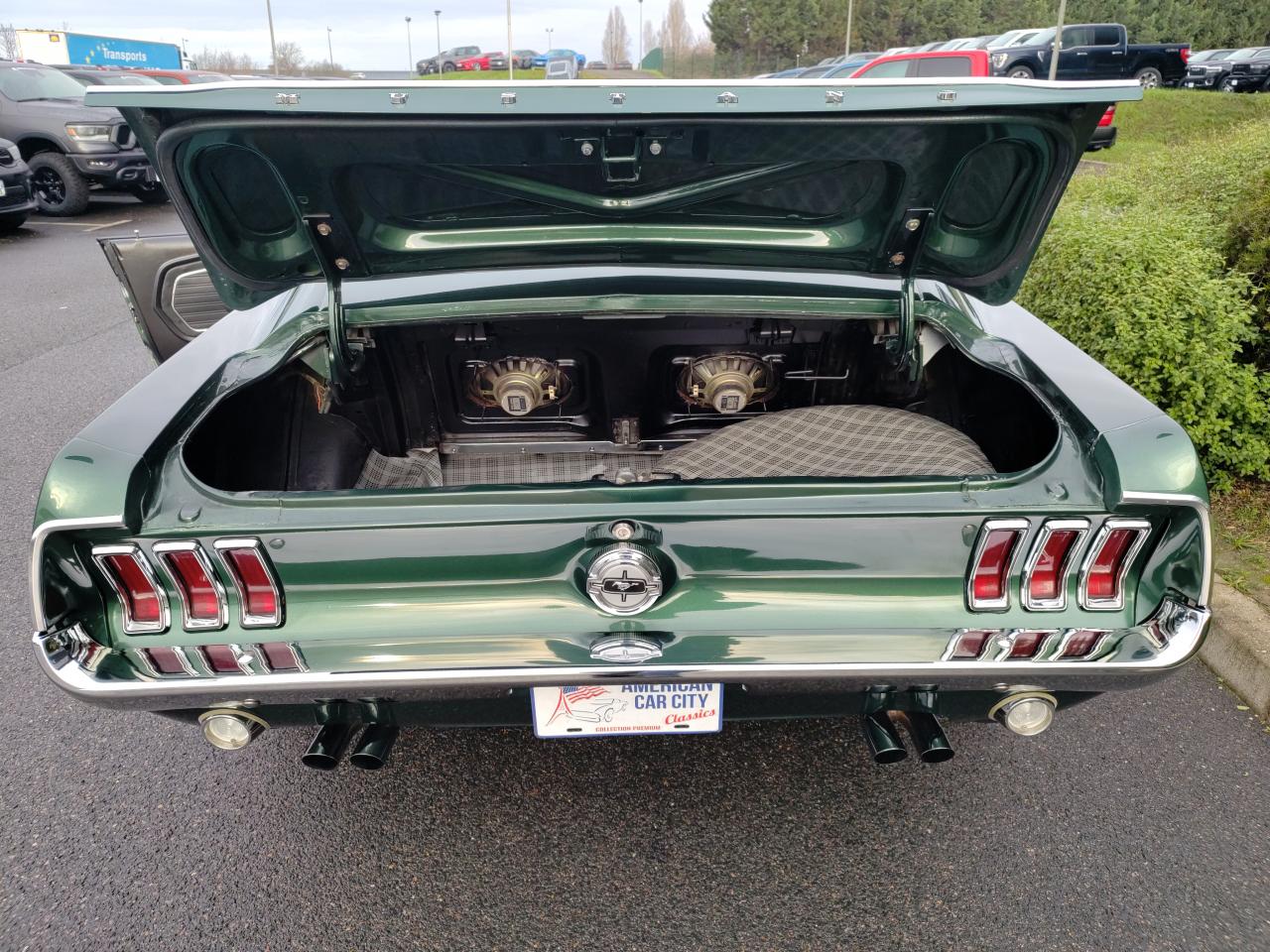 FORD MUSTANG FASTBACK d\'origine Highland Green,302 code J + Historique complet