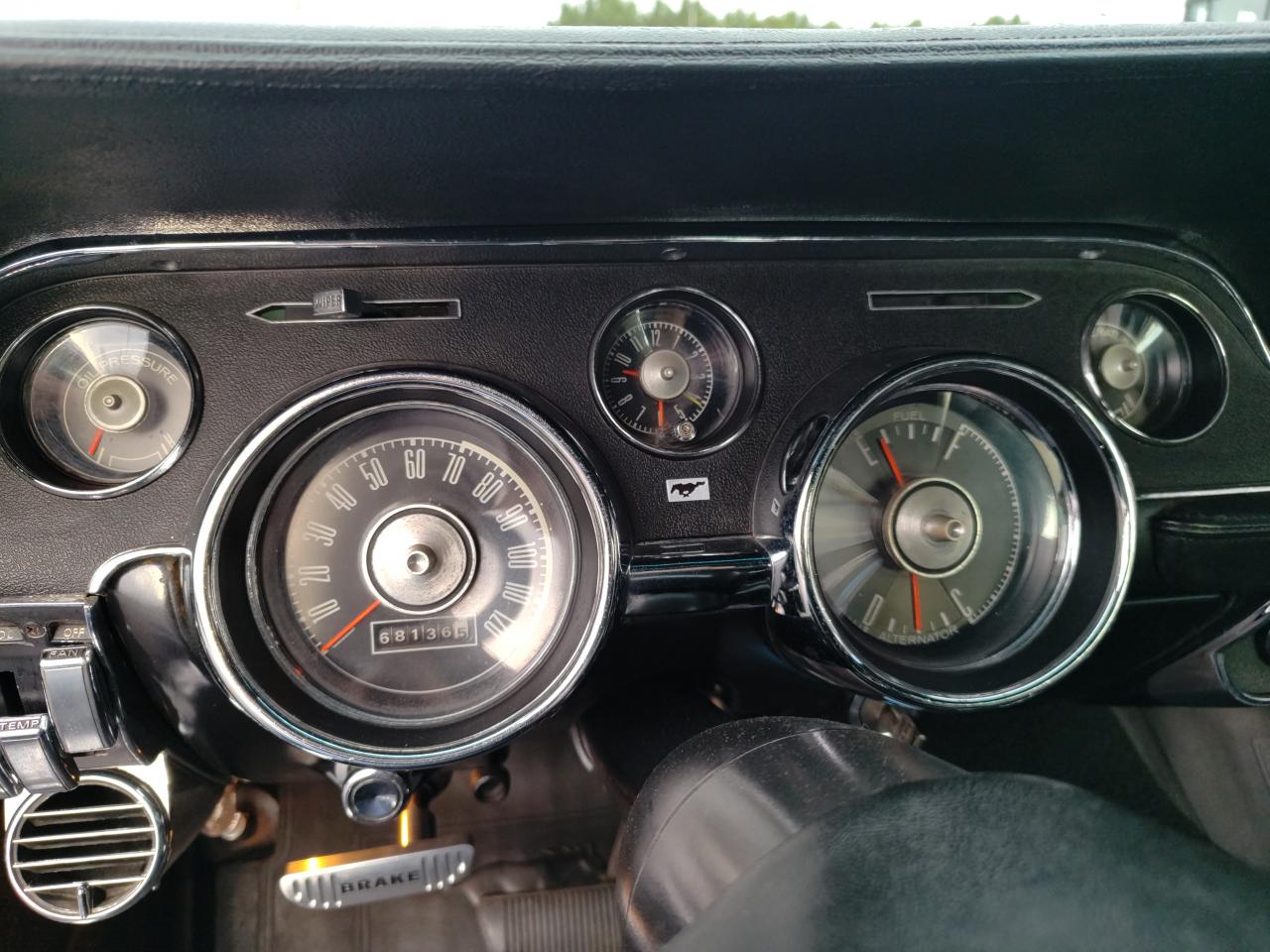 FORD MUSTANG FASTBACK d\'origine Highland Green,302 code J + Historique complet