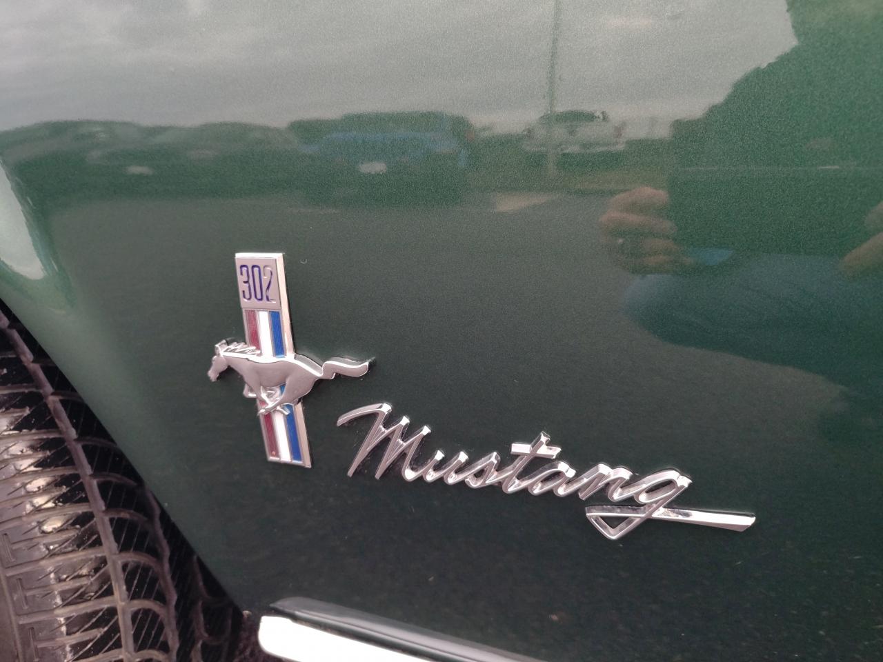 FORD MUSTANG FASTBACK d\'origine Highland Green,302 code J + Historique complet