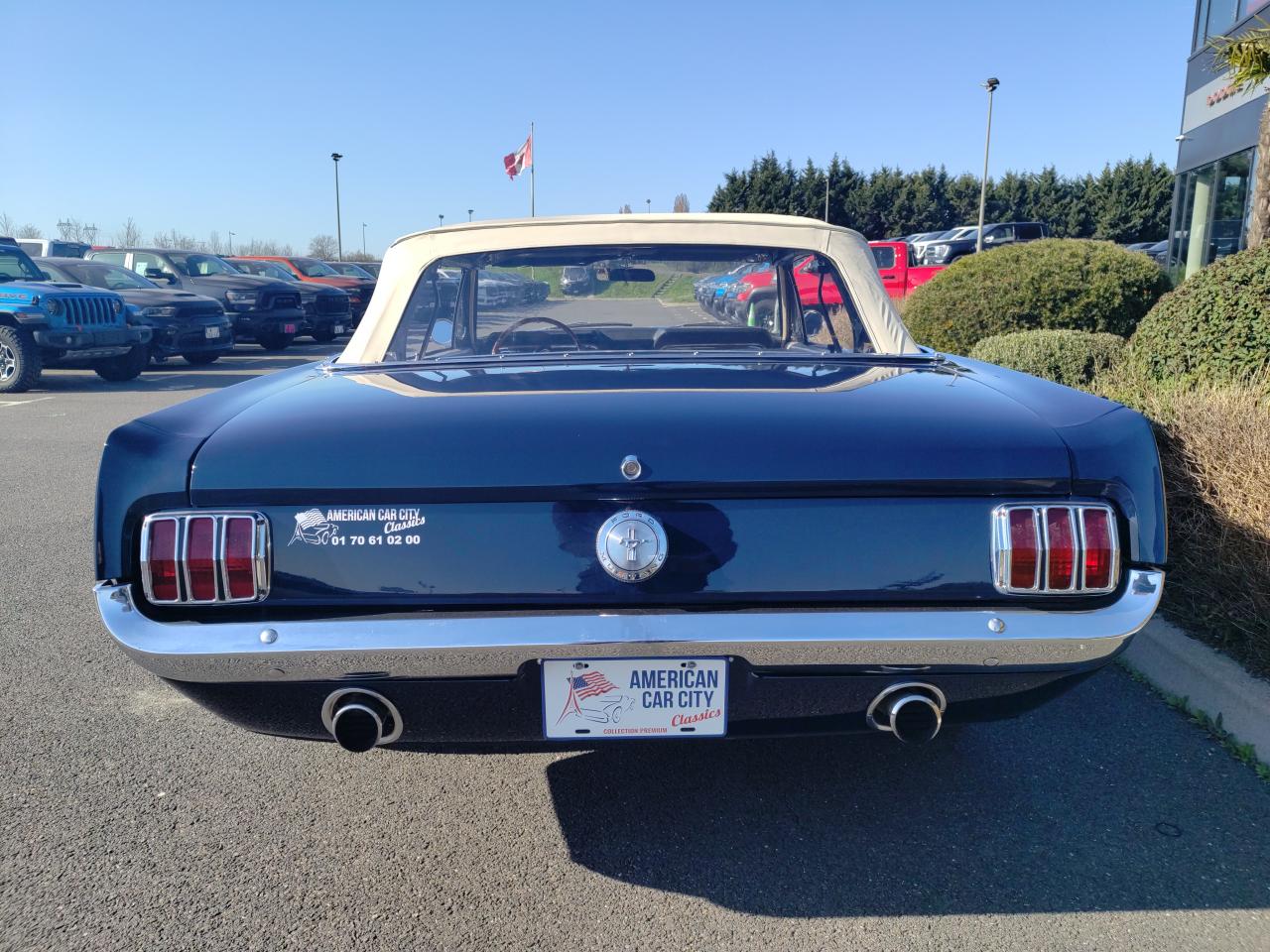 FORD MUSTANG cabriolet code C, peinture, capote et intérieur restaurée chez nous
