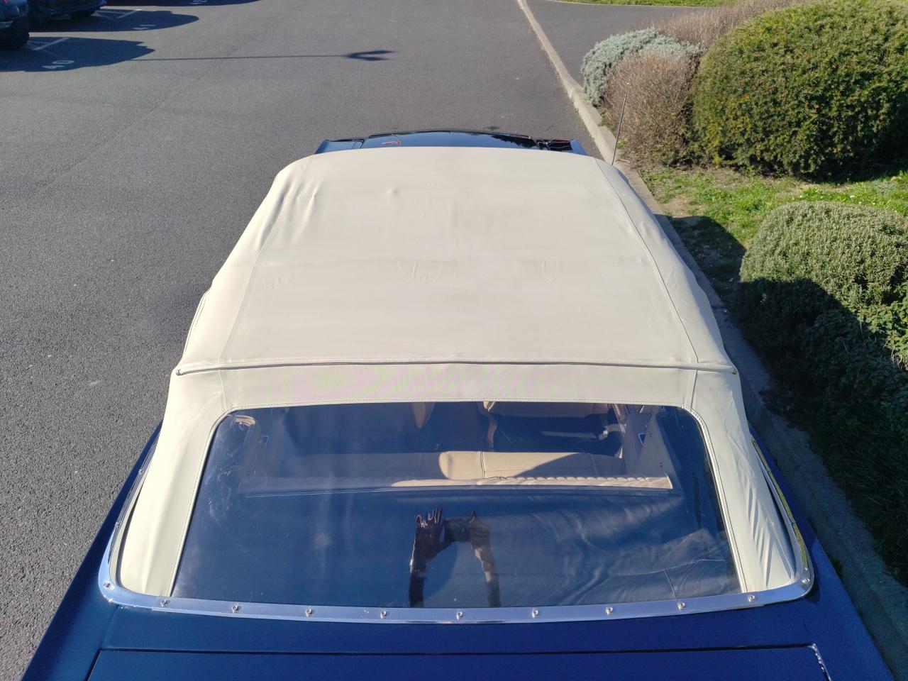 FORD MUSTANG cabriolet code C, peinture, capote et intérieur restaurée chez nous