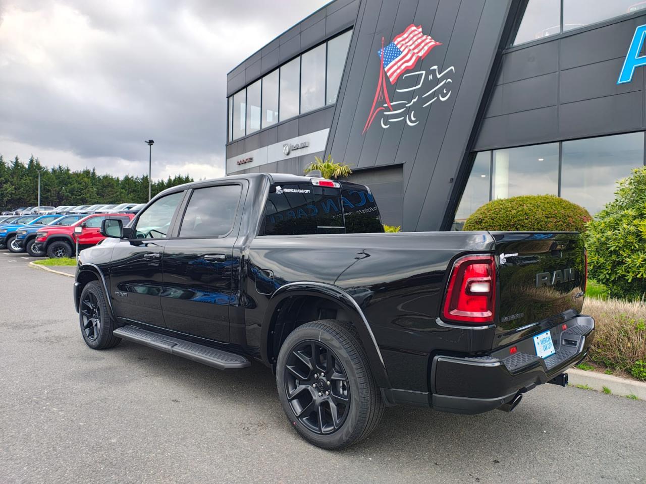 DODGE RAM 1500 CREW LARAMIE SPORT NIGHT EDITION