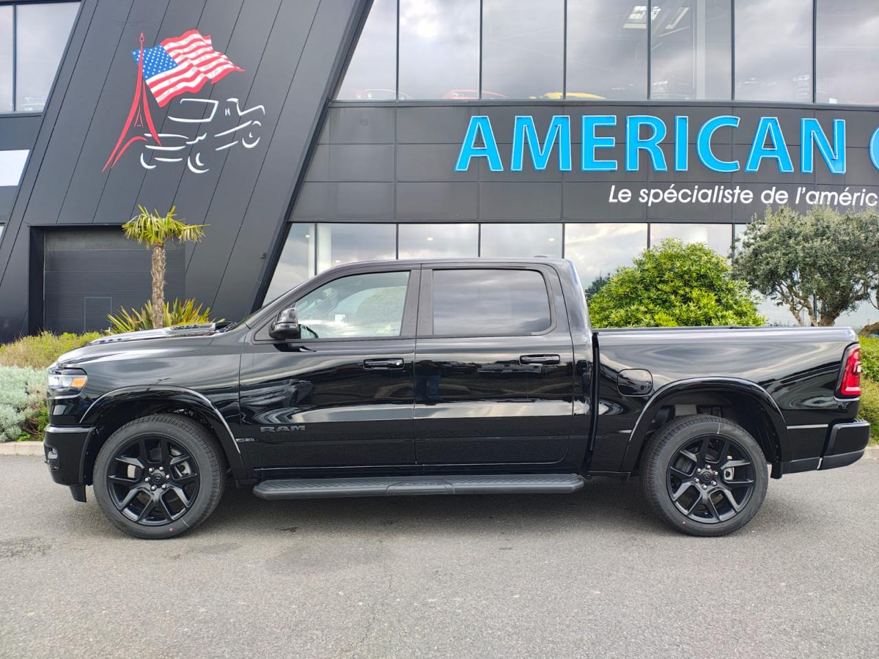DODGE RAM 1500 CREW LARAMIE SPORT NIGHT EDITION