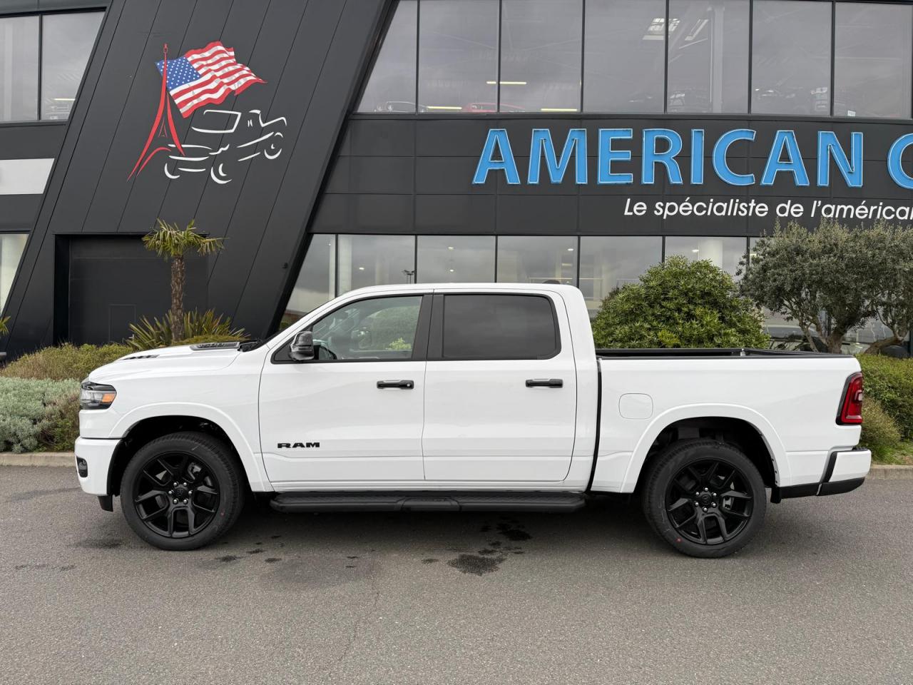 DODGE RAM 1500 CREW LARAMIE SPORT NIGHT EDITION