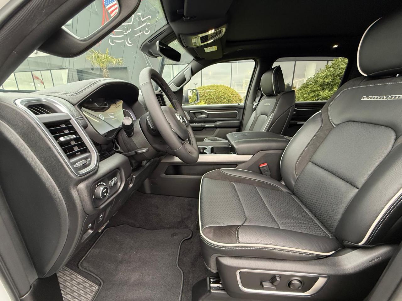 DODGE RAM 1500 CREW LARAMIE SPORT NIGHT EDITION