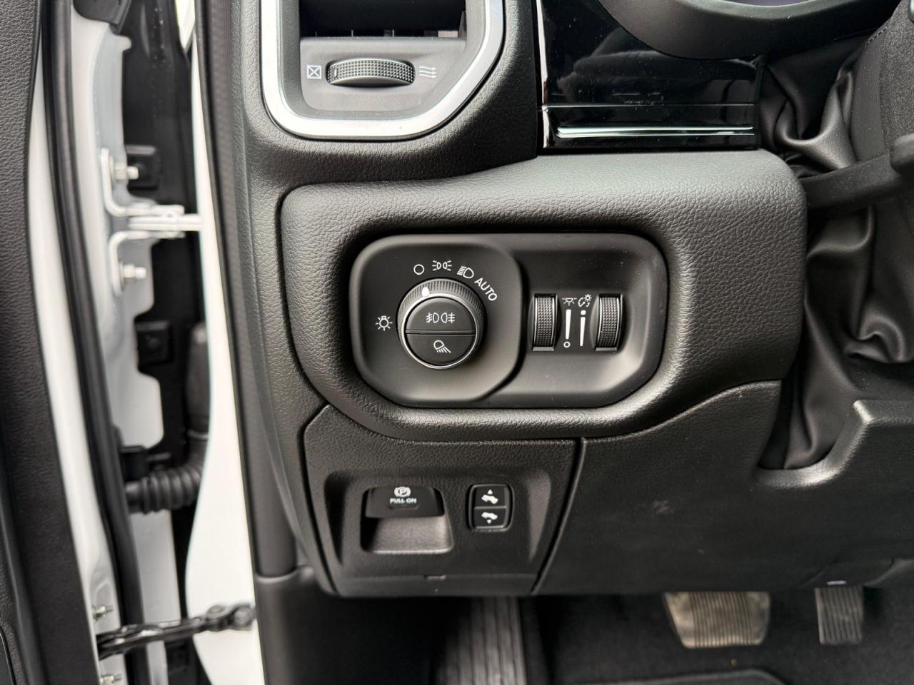 DODGE RAM 1500 CREW LARAMIE SPORT NIGHT EDITION