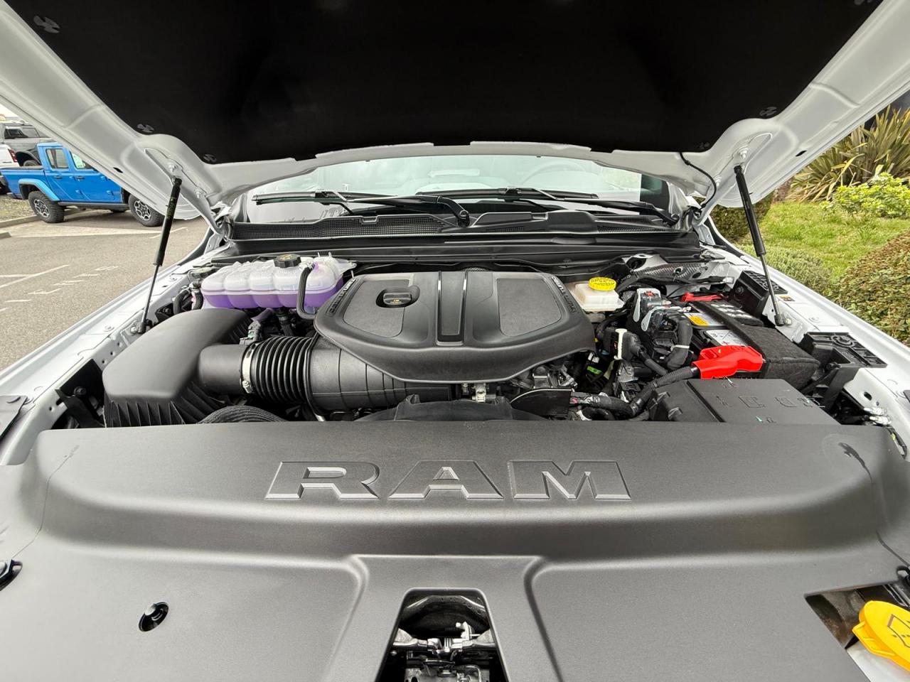 DODGE RAM 1500 CREW LARAMIE SPORT NIGHT EDITION