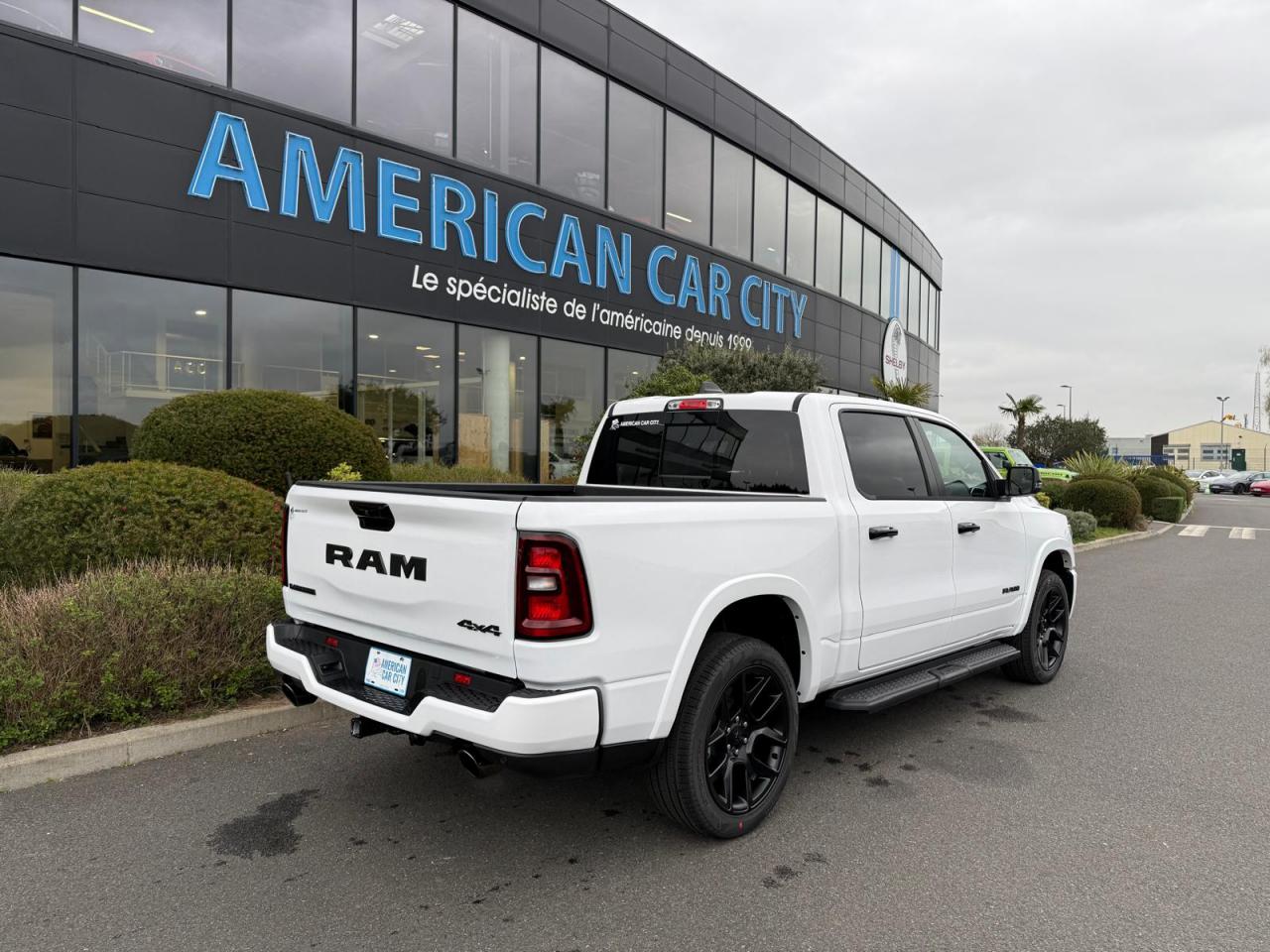 DODGE RAM 1500 CREW LARAMIE SPORT NIGHT EDITION