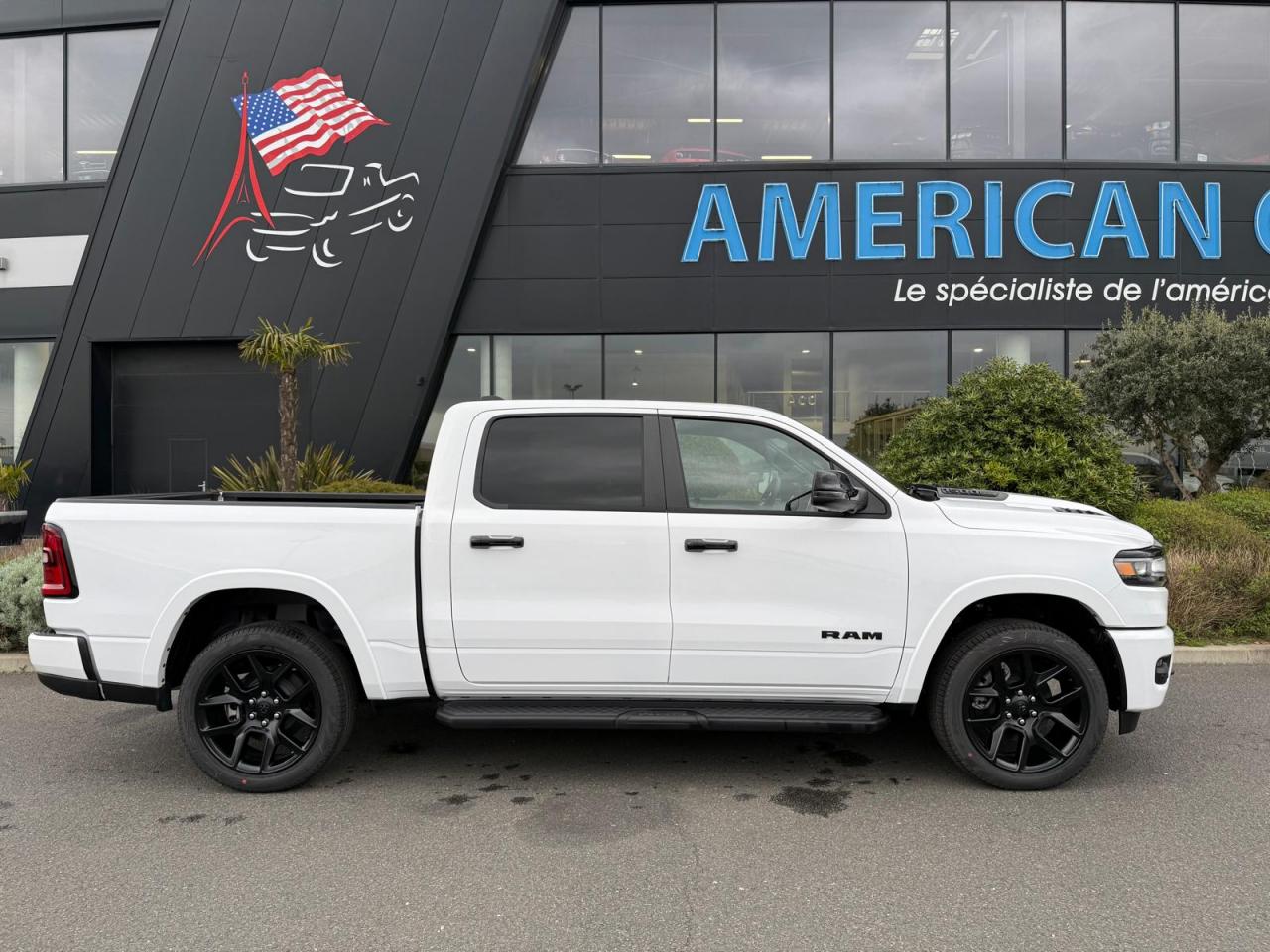 DODGE RAM 1500 CREW LARAMIE SPORT NIGHT EDITION