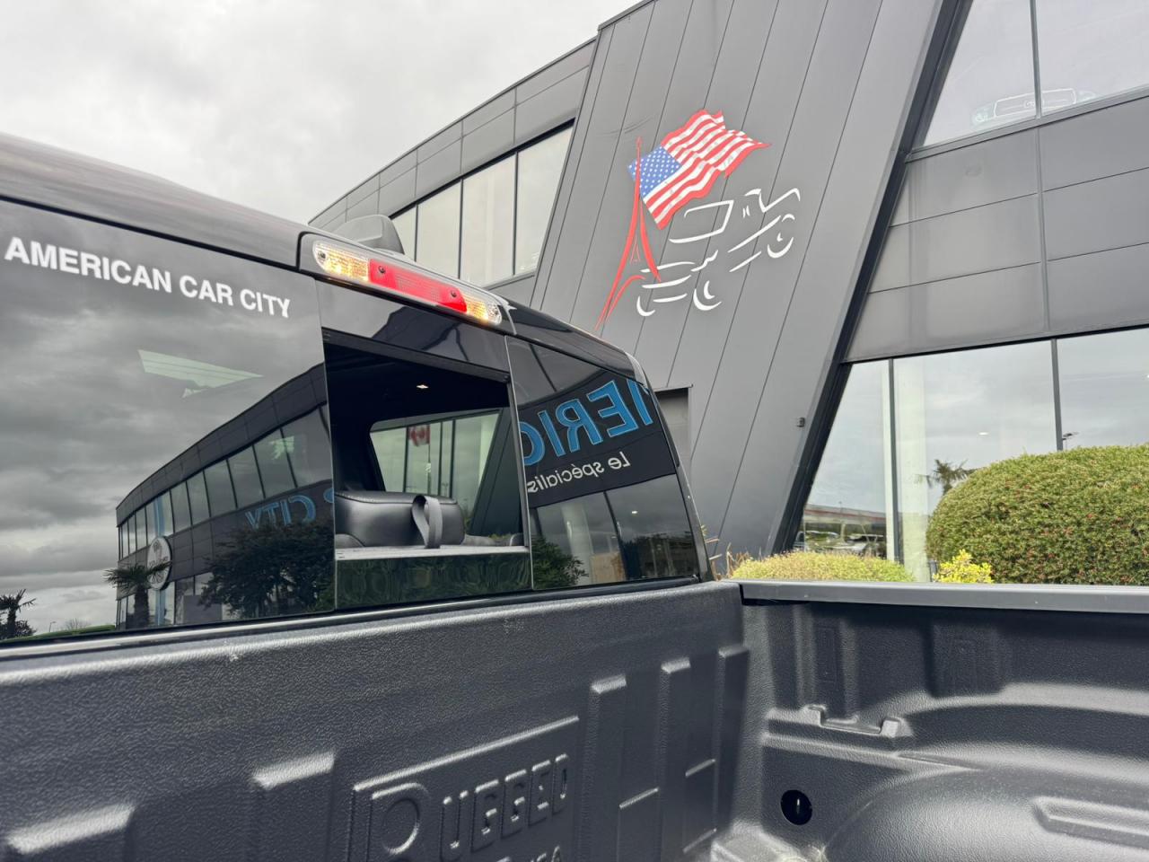 DODGE RAM 1500 CREW LARAMIE SPORT NIGHT EDITION