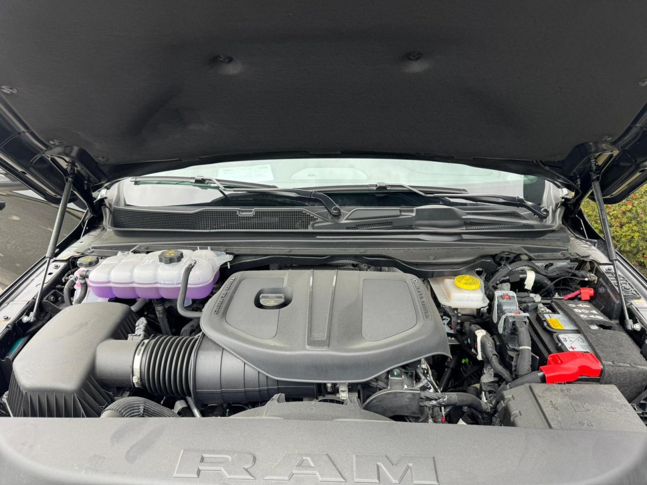 DODGE RAM 1500 CREW LARAMIE SPORT NIGHT EDITION