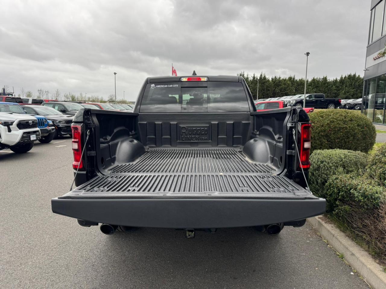 DODGE RAM 1500 CREW LARAMIE SPORT NIGHT EDITION