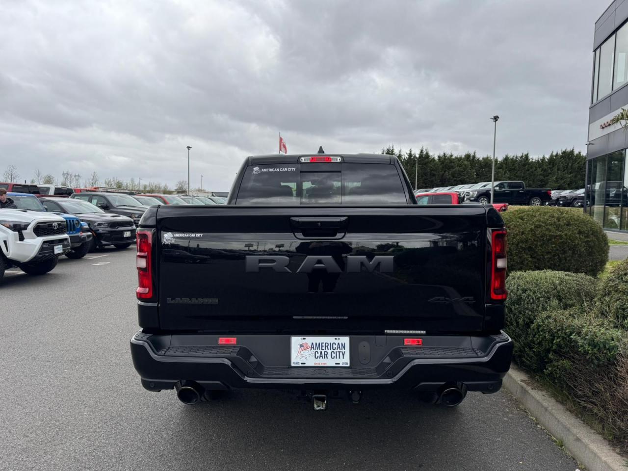 DODGE RAM 1500 CREW LARAMIE SPORT NIGHT EDITION