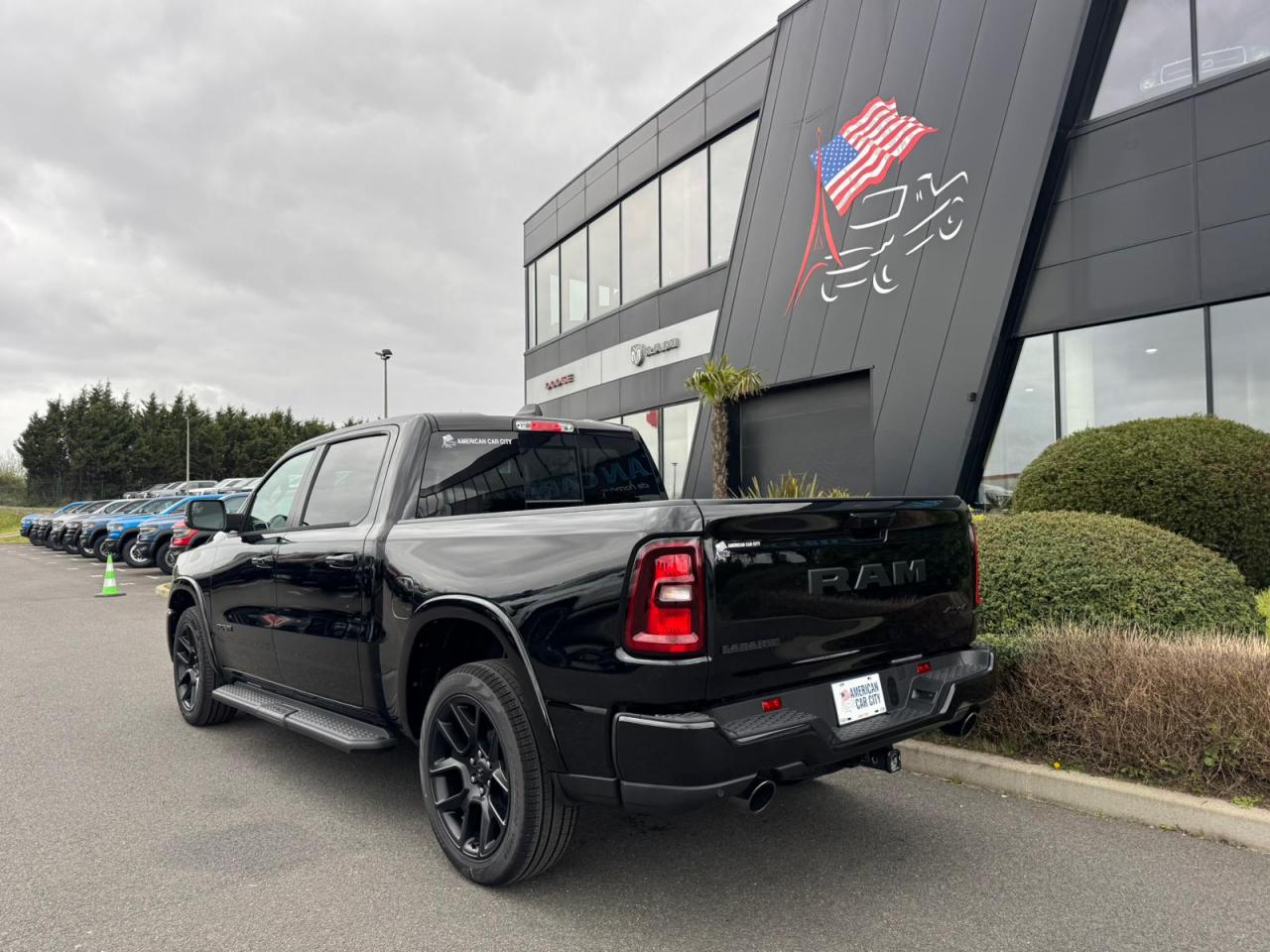 DODGE RAM 1500 CREW LARAMIE SPORT NIGHT EDITION