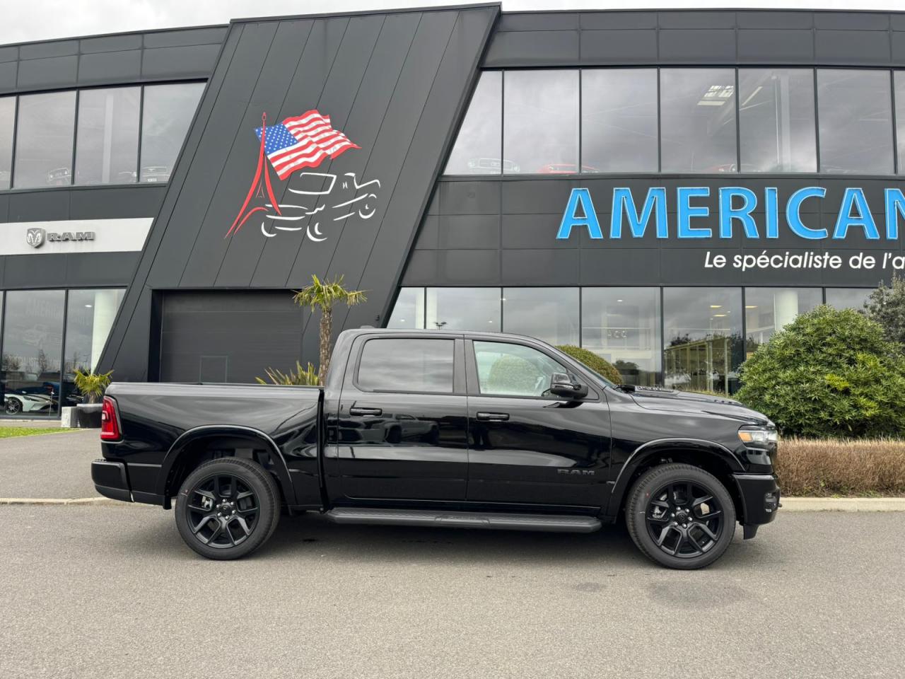 DODGE RAM 1500 CREW LARAMIE SPORT NIGHT EDITION