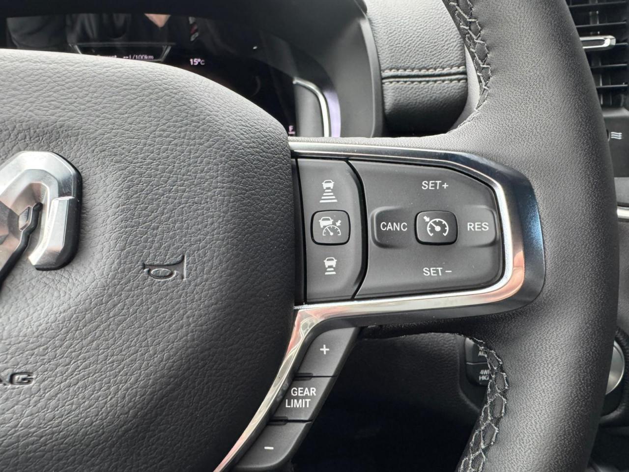 DODGE RAM 1500 CREW LARAMIE SPORT NIGHT EDITION