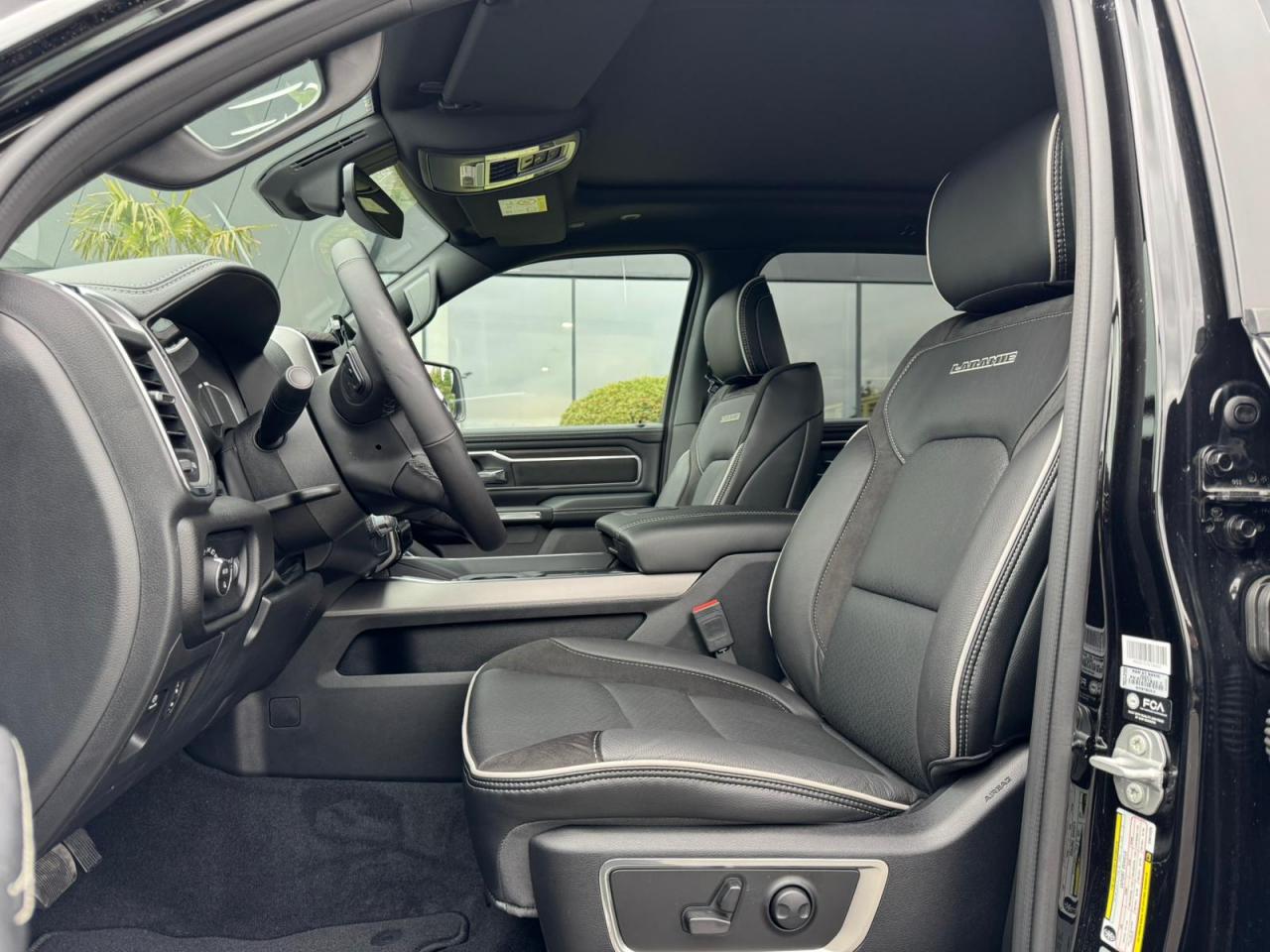 DODGE RAM 1500 CREW LARAMIE SPORT NIGHT EDITION