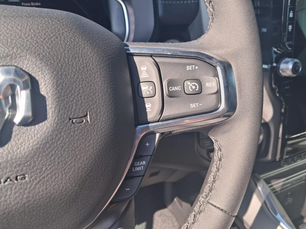 DODGE RAM 1500 CREW LARAMIE SPORT NIGHT EDITION AIR