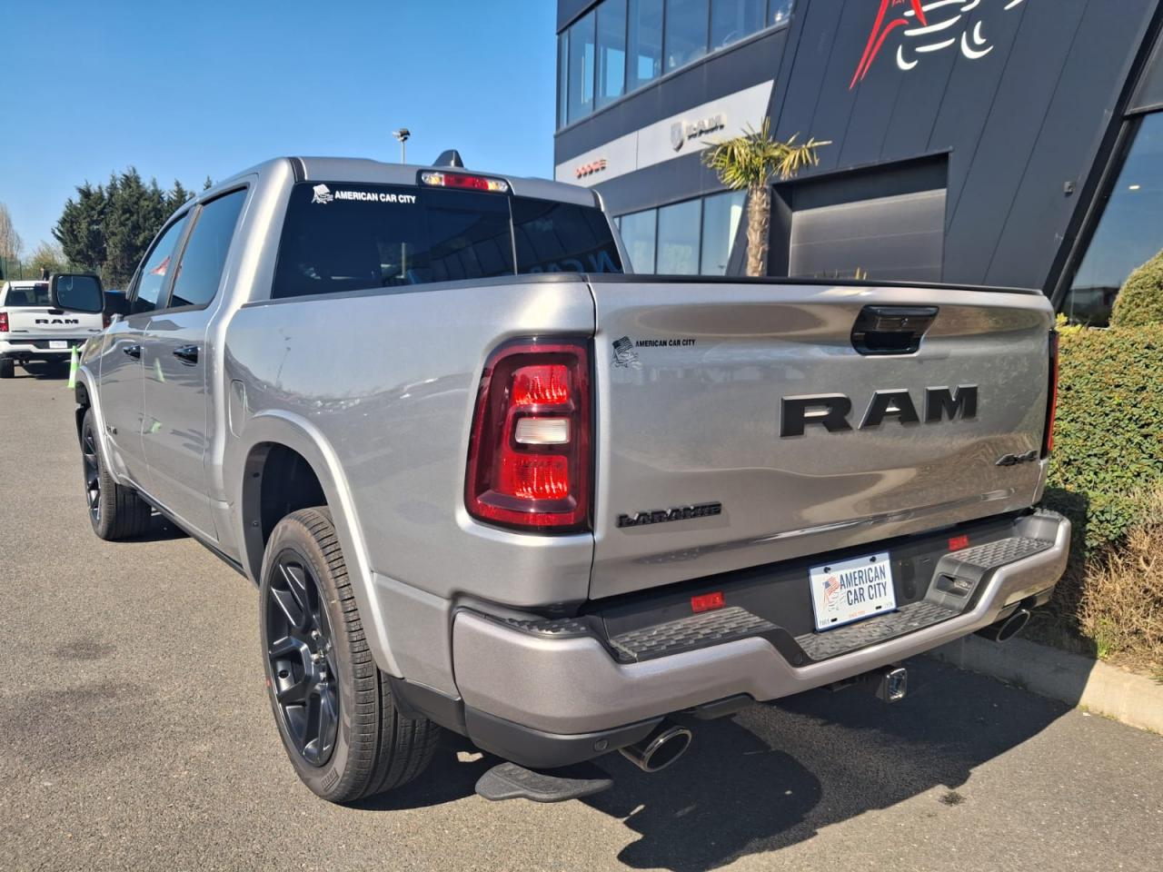 DODGE RAM 1500 CREW LARAMIE SPORT NIGHT EDITION AIR