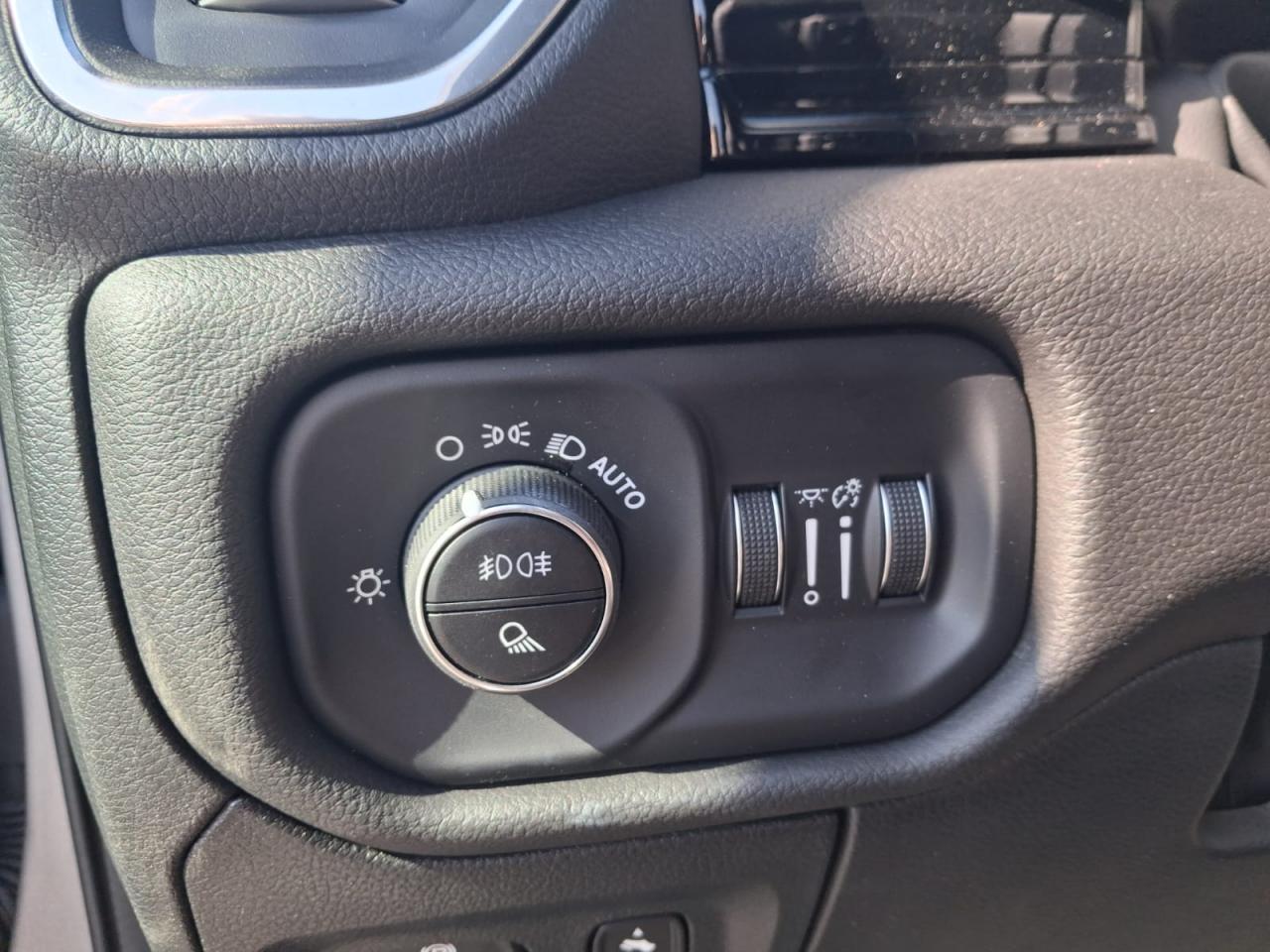 DODGE RAM 1500 CREW LARAMIE SPORT NIGHT EDITION AIR