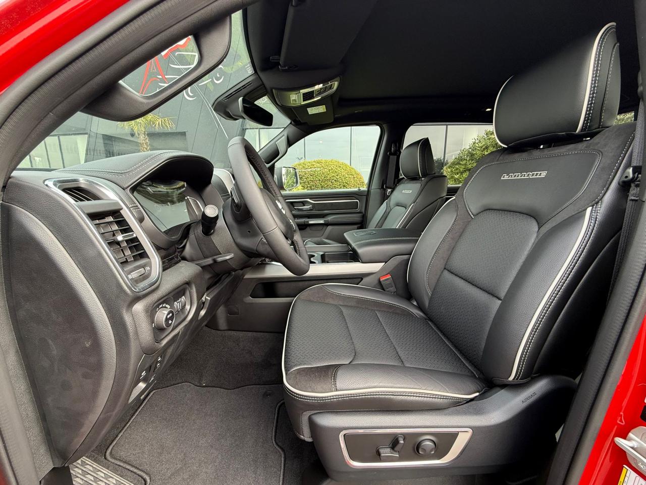 DODGE RAM 1500 CREW LARAMIE SPORT NIGHT EDITION AIR