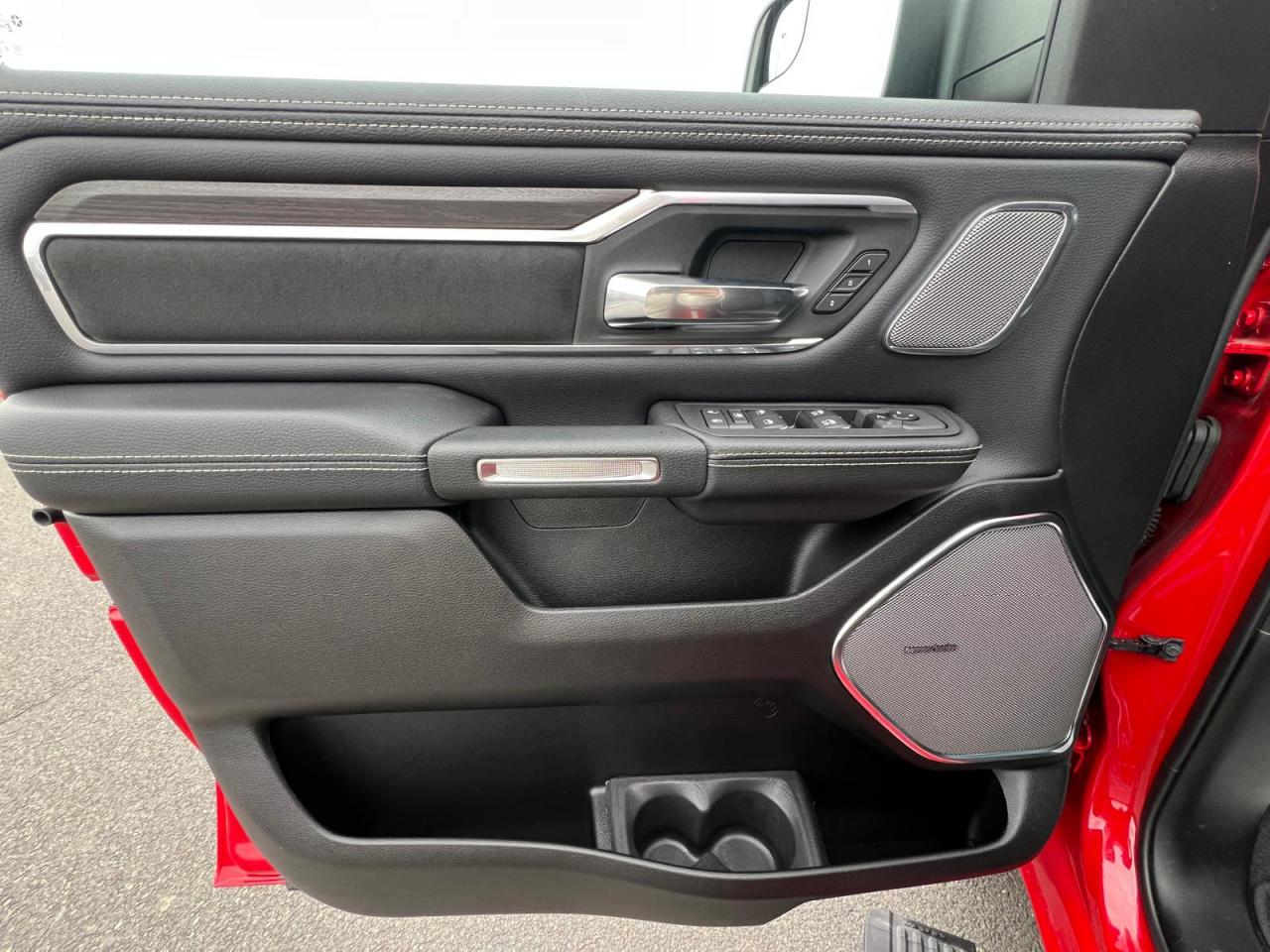 DODGE RAM 1500 CREW LARAMIE SPORT NIGHT EDITION AIR