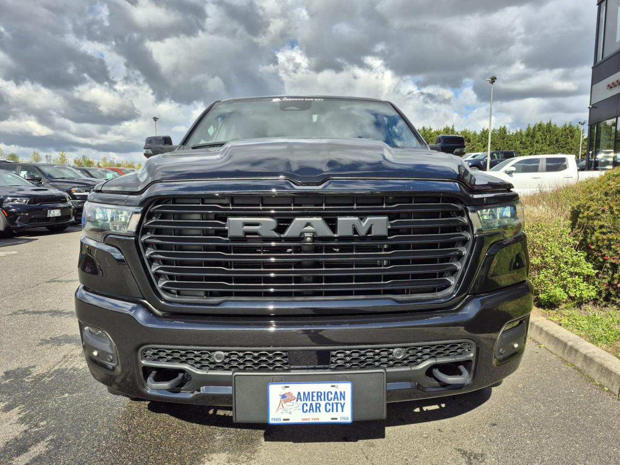 DODGE RAM 1500 CREW LARAMIE SPORT NIGHT EDITION AIR