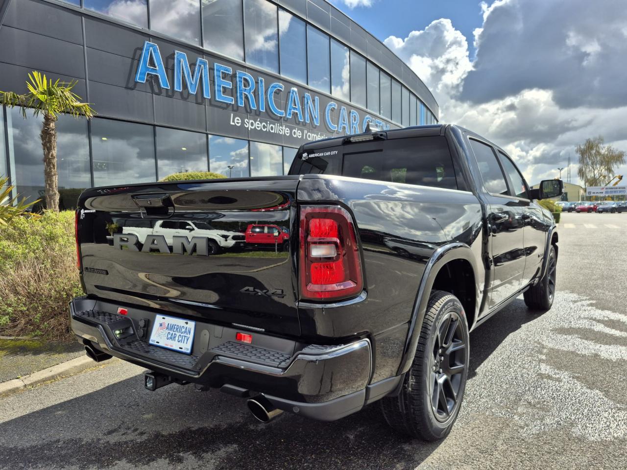 DODGE RAM 1500 CREW LARAMIE SPORT NIGHT EDITION AIR