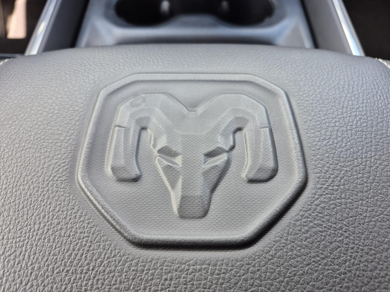 DODGE RAM 1500 CREW LARAMIE SPORT NIGHT EDITION AIR