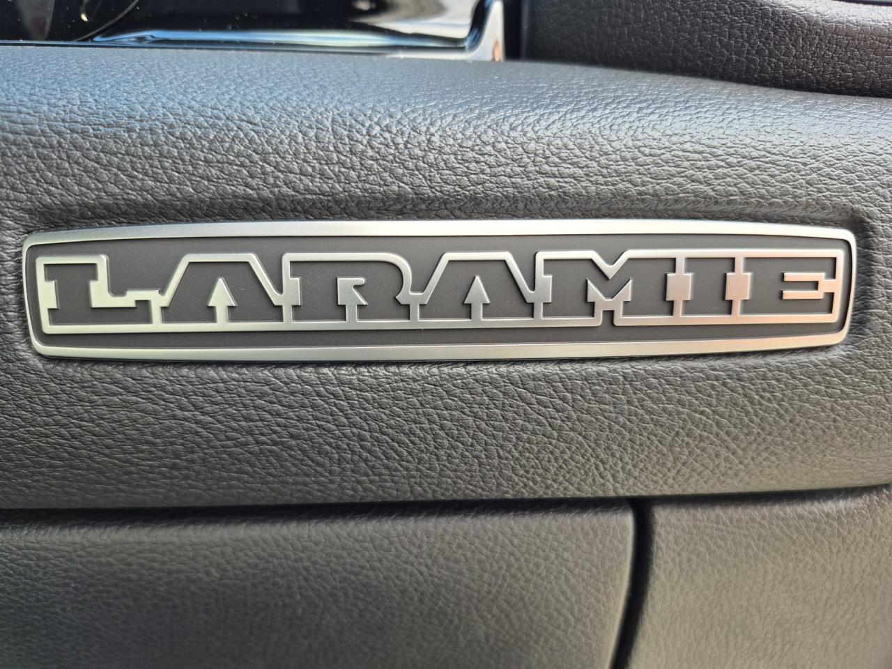 DODGE RAM 1500 CREW LARAMIE SPORT NIGHT EDITION AIR