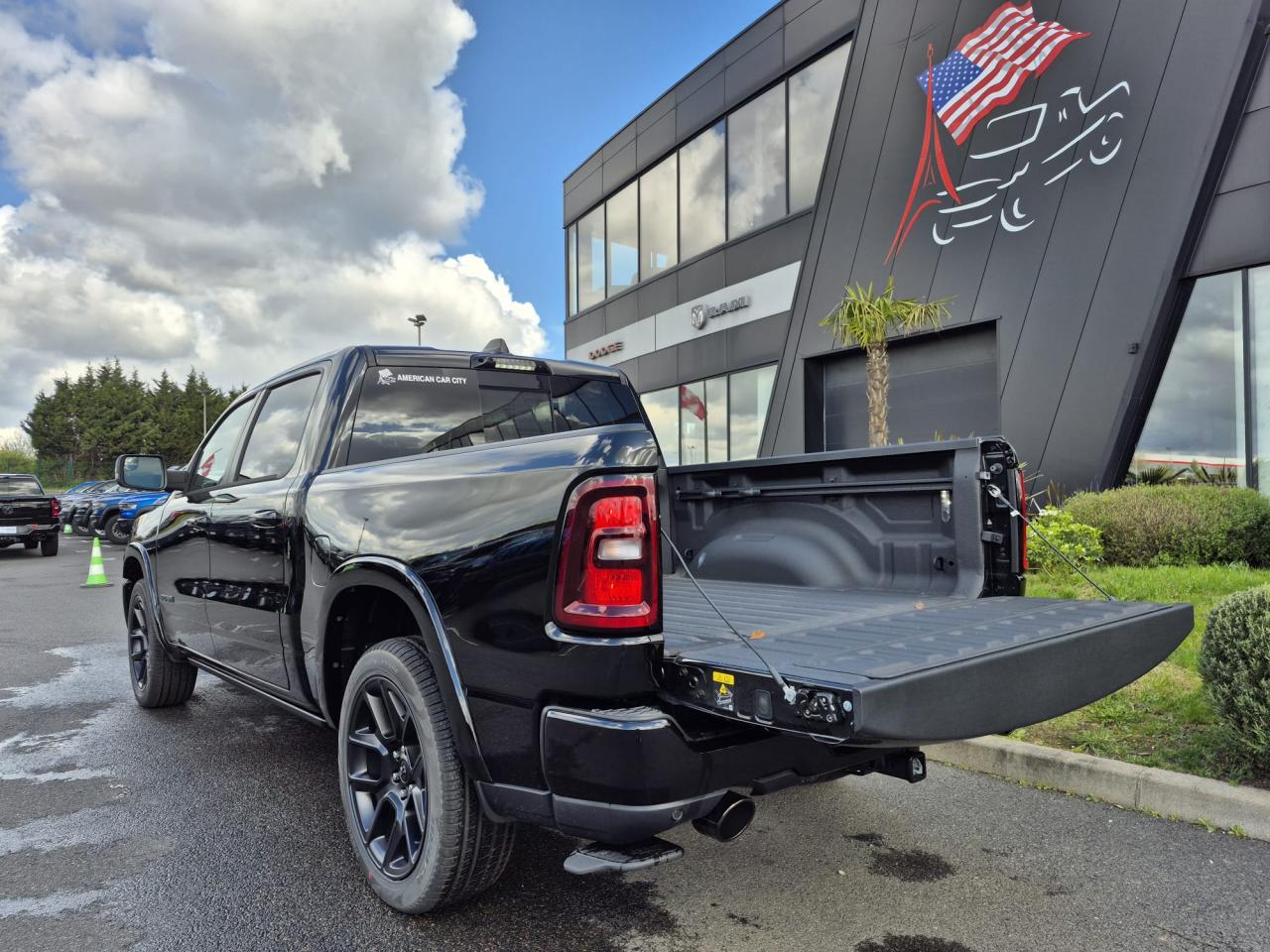 DODGE RAM 1500 CREW LARAMIE SPORT NIGHT EDITION AIR