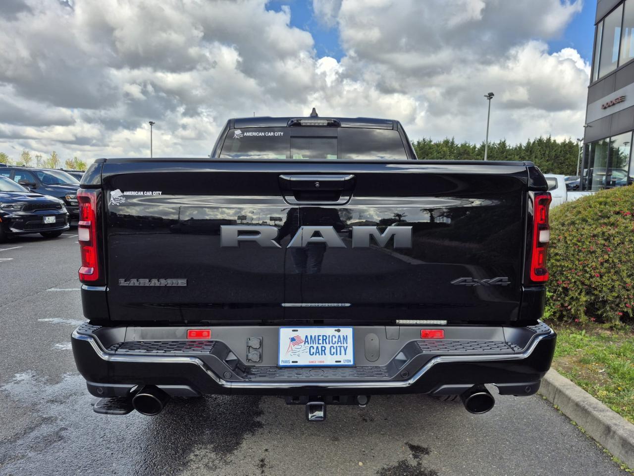 DODGE RAM 1500 CREW LARAMIE SPORT NIGHT EDITION AIR