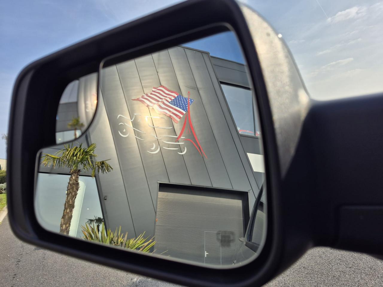 DODGE RAM 1500 CREW LARAMIE SPORT NIGHT EDITION AIR RAMBOX HAYON MULTI