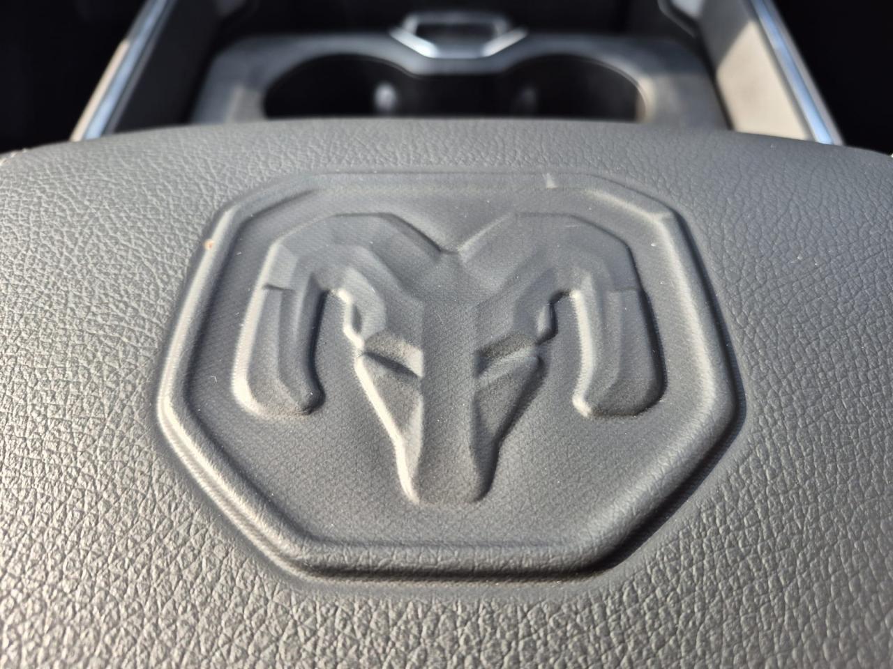 DODGE RAM 1500 CREW LARAMIE SPORT NIGHT EDITION AIR RAMBOX HAYON MULTI