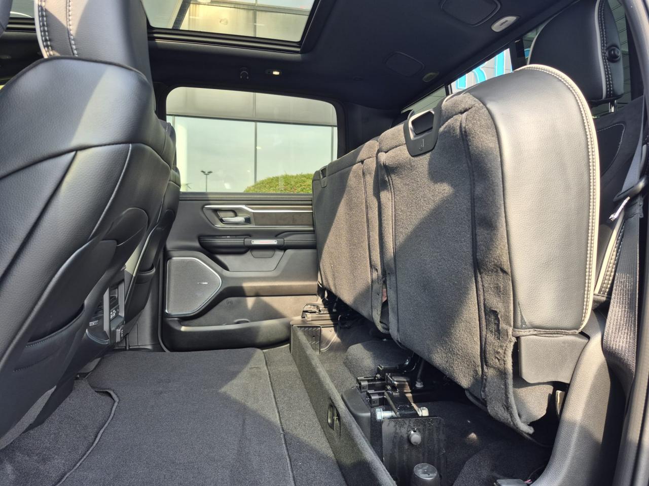 DODGE RAM 1500 CREW LARAMIE SPORT NIGHT EDITION AIR RAMBOX HAYON MULTI