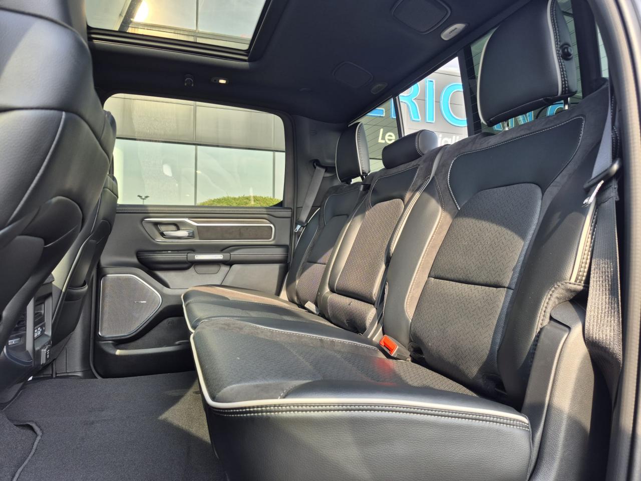 DODGE RAM 1500 CREW LARAMIE SPORT NIGHT EDITION AIR RAMBOX HAYON MULTI