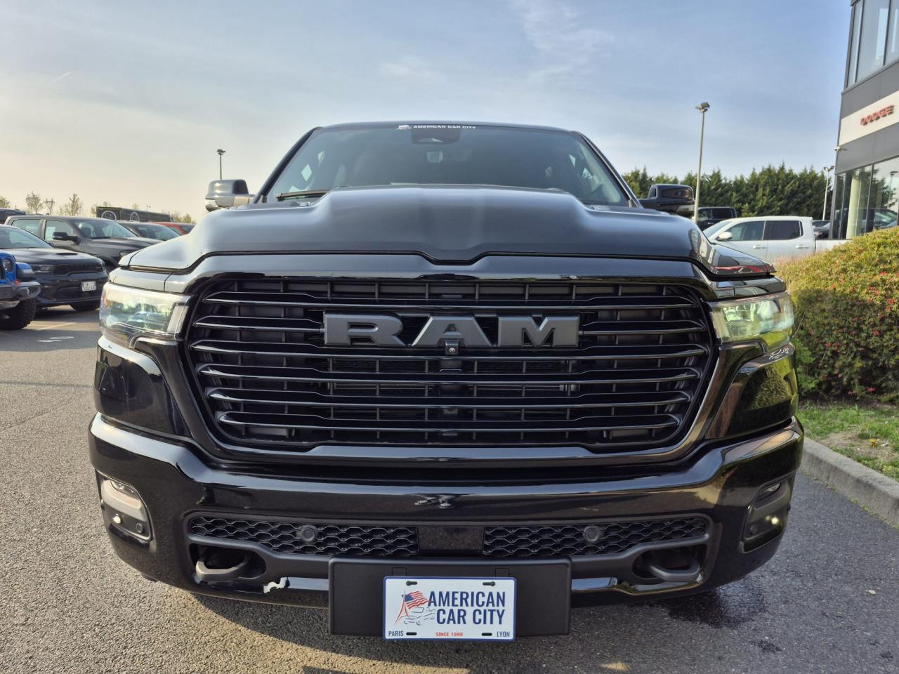 DODGE RAM 1500 CREW LARAMIE SPORT NIGHT EDITION AIR RAMBOX HAYON MULTI