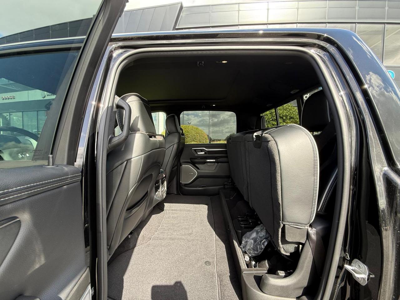 DODGE RAM 1500 CREW LARAMIE SPORT NIGHT EDITION AIR RAMBOX HAYON MULTI