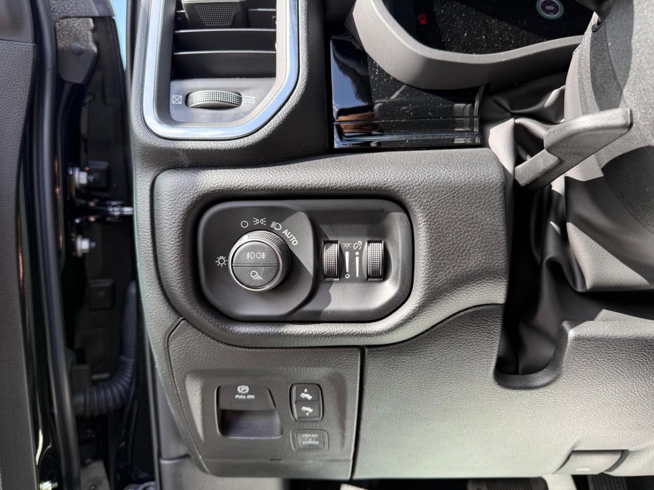 DODGE RAM 1500 CREW LARAMIE SPORT NIGHT EDITION AIR RAMBOX HAYON MULTI