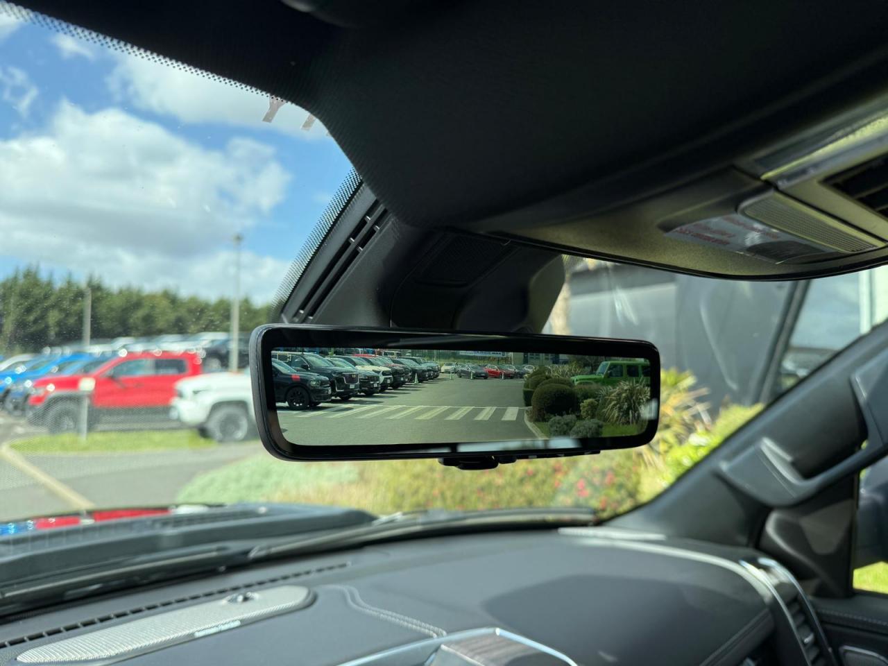 DODGE RAM 1500 CREW LARAMIE SPORT NIGHT EDITION AIR RAMBOX HAYON MULTI