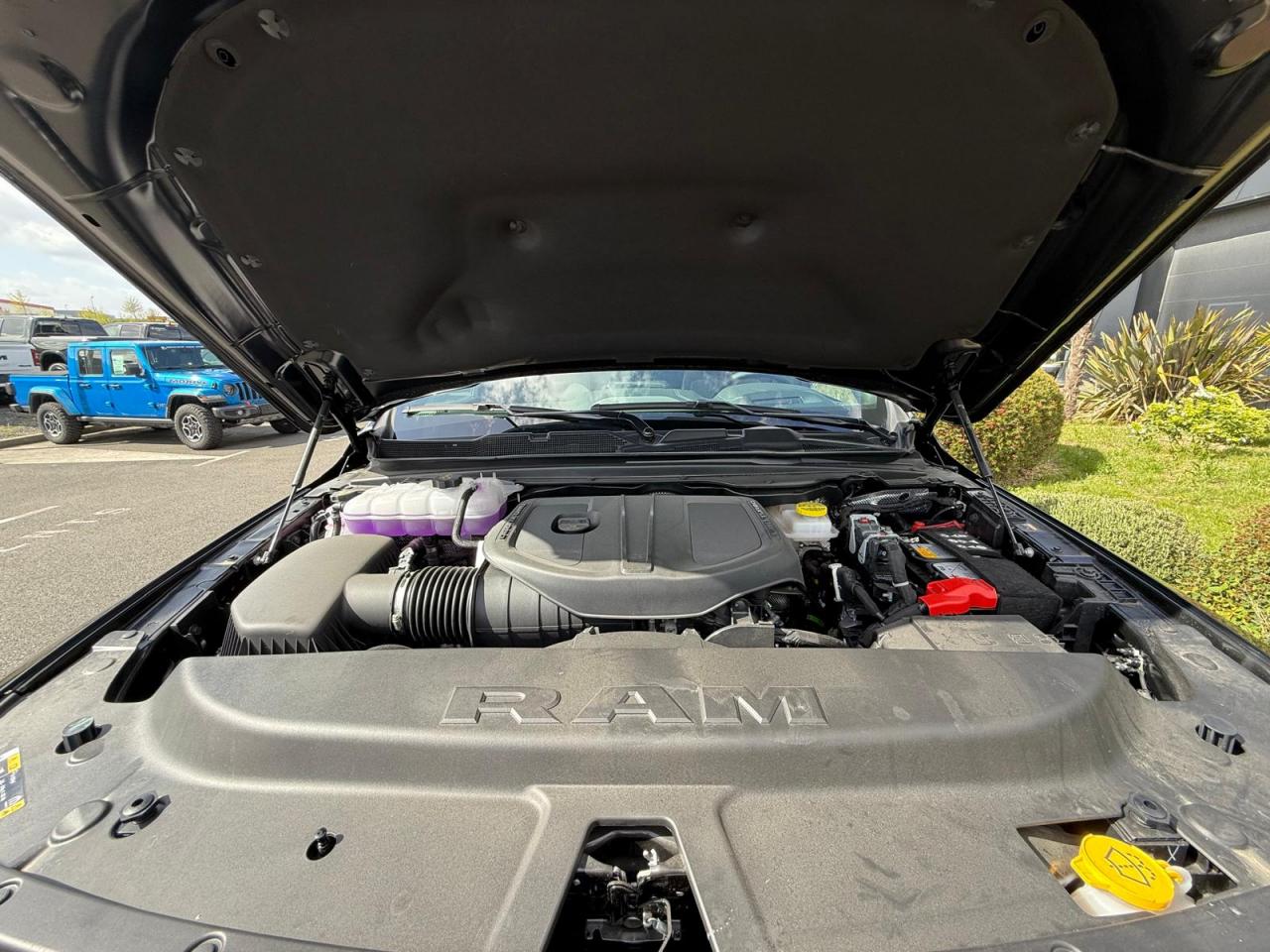 DODGE RAM 1500 CREW LARAMIE SPORT NIGHT EDITION AIR RAMBOX HAYON MULTI