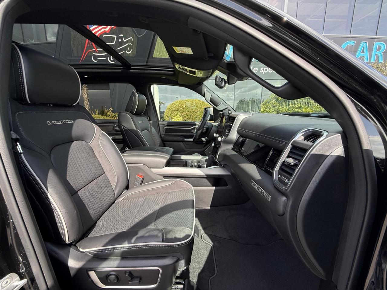 DODGE RAM 1500 CREW LARAMIE SPORT NIGHT EDITION AIR RAMBOX HAYON MULTI