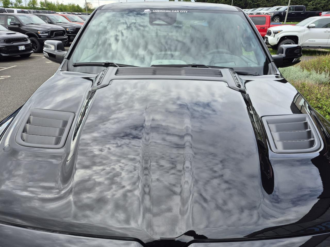 DODGE RAM 1500 CREW LARAMIE SPORT NIGHT EDITION AIR RAMBOX HAYON MULTI