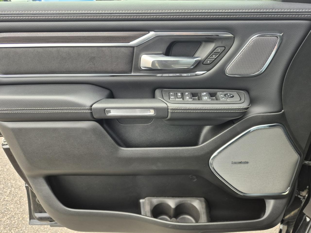 DODGE RAM 1500 CREW LARAMIE SPORT NIGHT EDITION AIR RAMBOX HAYON MULTI