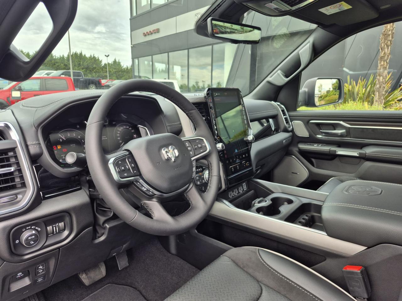 DODGE RAM 1500 CREW LARAMIE SPORT NIGHT EDITION AIR RAMBOX HAYON MULTI