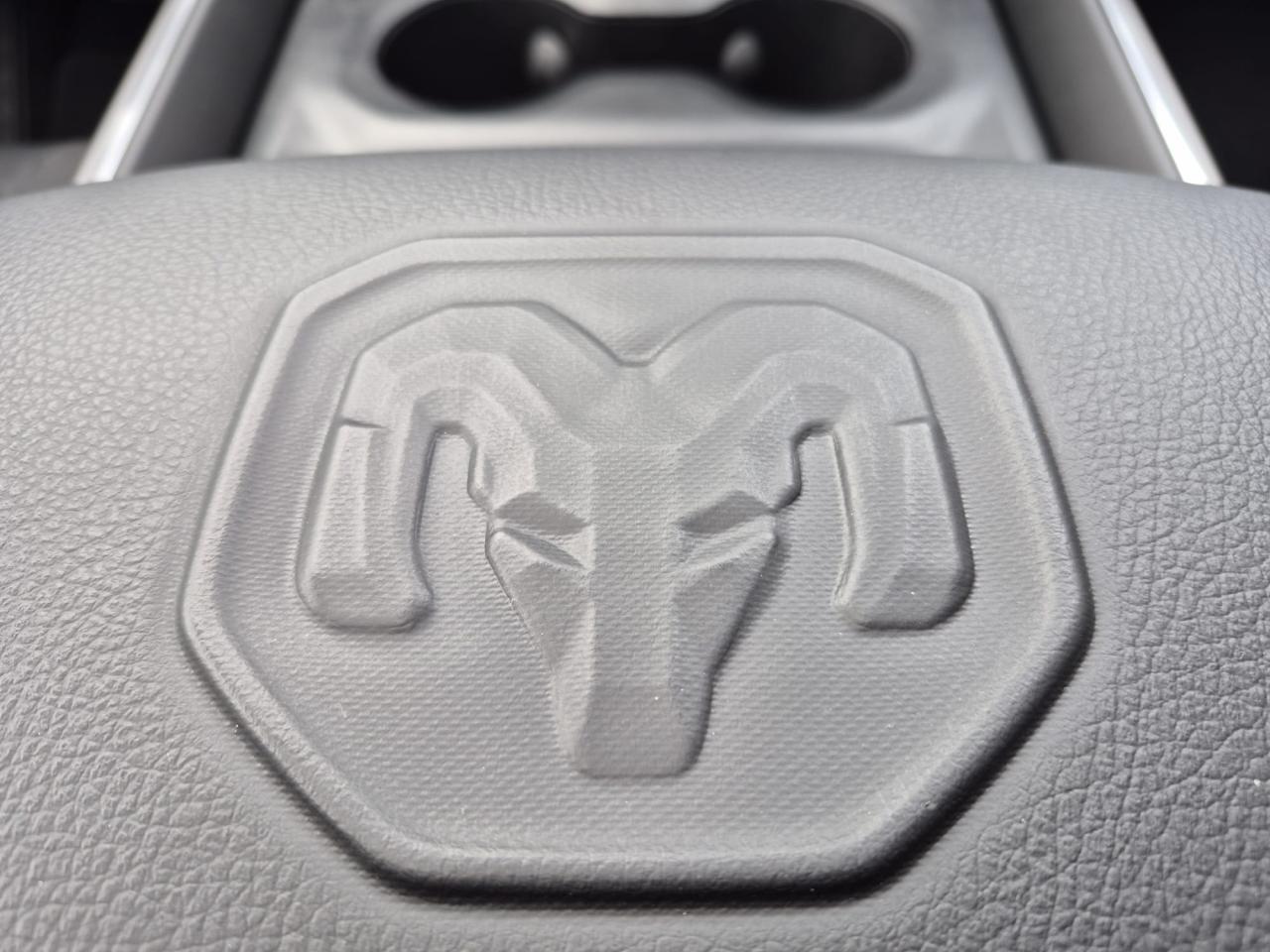 DODGE RAM 1500 CREW LARAMIE SPORT NIGHT EDITION AIR RAMBOX HAYON MULTI