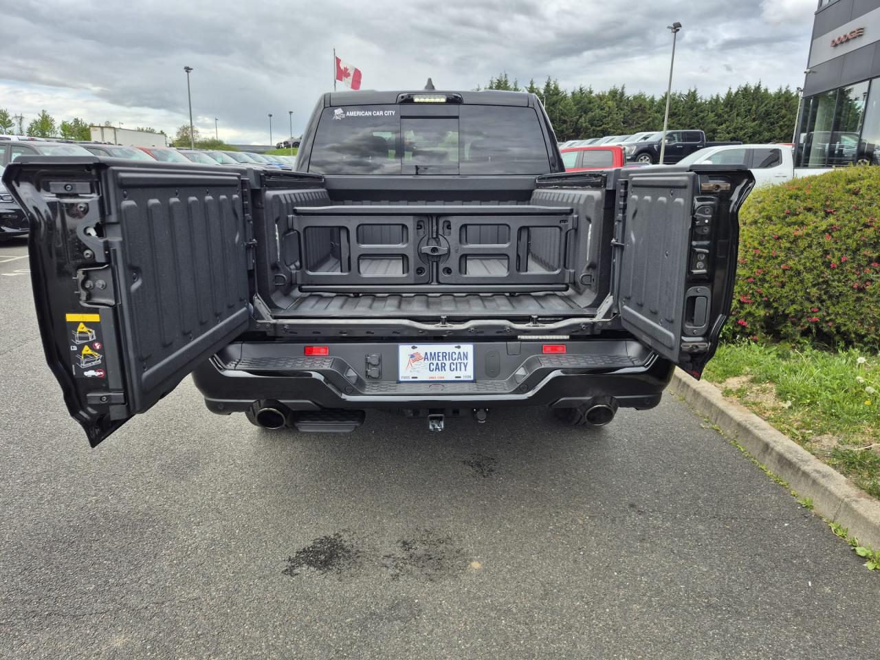 DODGE RAM 1500 CREW LARAMIE SPORT NIGHT EDITION AIR RAMBOX HAYON MULTI