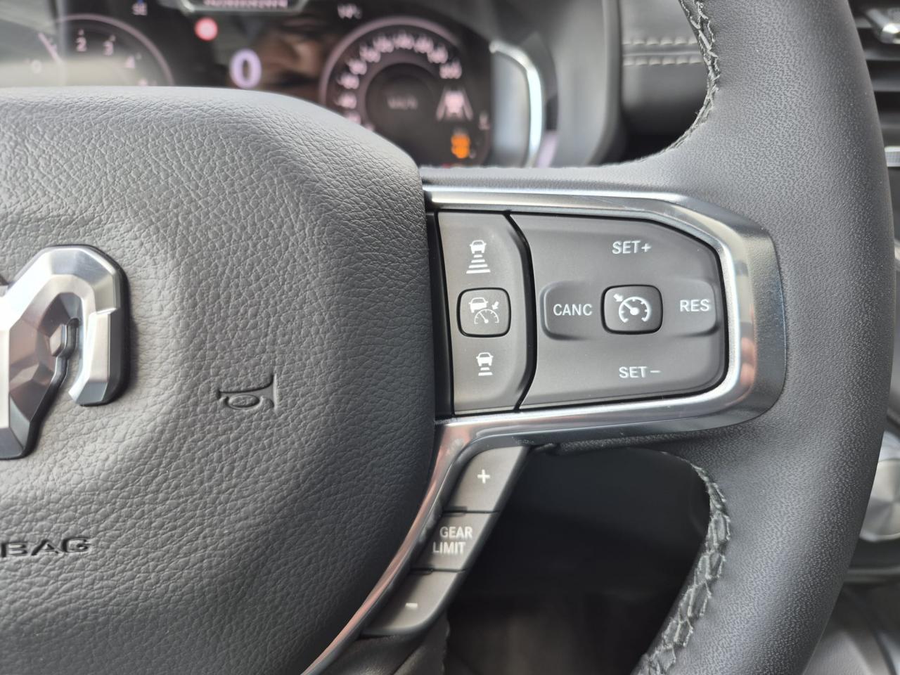 DODGE RAM 1500 CREW LARAMIE SPORT NIGHT EDITION AIR RAMBOX HAYON MULTI